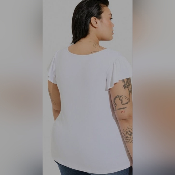 Torrid Super Soft V-Neck Ruffle Tee - Picture 4 of 5